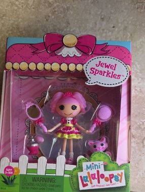 Mini Jewel Sparkles Pink Doll Playset